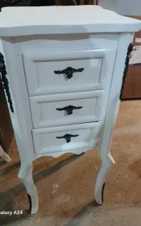 ۲ عدد میز تلفن