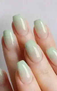 کاشت و ژلیش ناخن