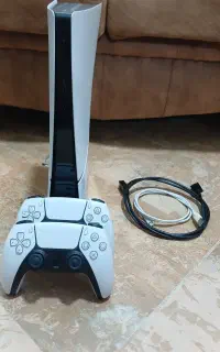 فروش ویژه PS5 دو دسته در حد نو با کلی بازی جذاب