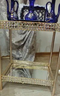 میز کنار سالنی شیک