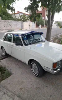 پیکان سواری۸۲ بی رنگ