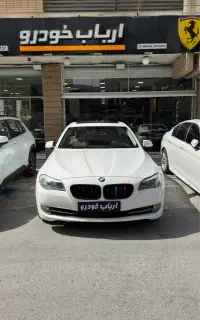 بی ام و 520i (ارباب خودرو)