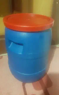 بشکه و دبه ترشی و دبه آب و تشت