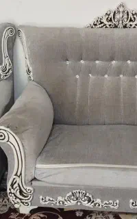 مبل ۷نفره .سالم ولی نیاز به شست و شو