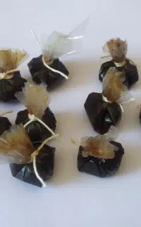 میمنه یا مومنایی یا مومیایی اصل