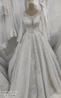 حراجی لباس عروس قیمت از 500 به بالا