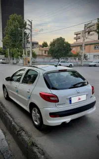 207 سقف شیشه ای