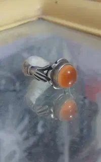 انگشتر نقره دست و دلبر با نگین عقیق دو پوست