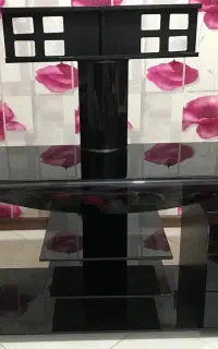 میز تلویزیون شیشه ای سالم