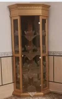بوفه طلایی مناسب گوشه