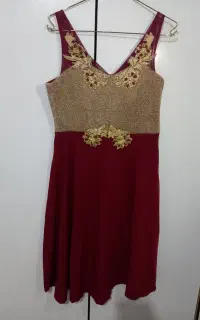 تعدادی لباس زنانه و دخترانه