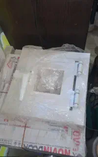 دریچه کوچک پنجره هواکش سرویس در همه ابعاد
