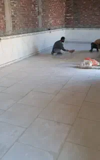 کاشی و سنگ و پله