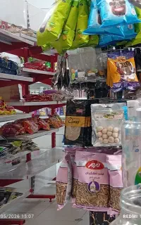 فروشنده خانم بالای ۲۵ سال