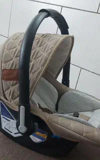 فروش کریر سه کاره نوزاد با روکش مگنس با اسکلتLio