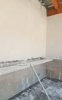 نیمچه بنا گچکار
