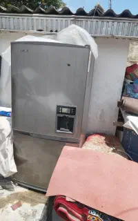 یخچال و فریزر اسنوا