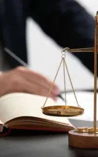 مشاوره حقوقی وتخصصی وکالت در دادگستری