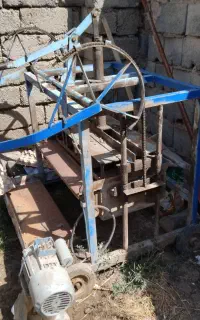 دستگاه کارکرده بلوک زنی ویبره دار قوی در چالدران