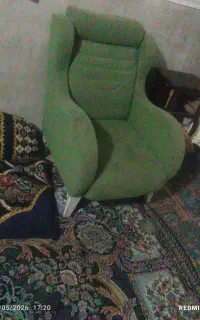 چنددسته وسایل خونه حراج میشه کسی خاست