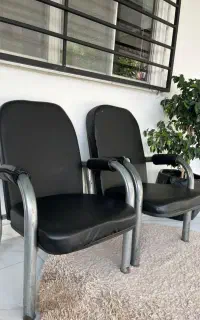 صندلی چرم اداری