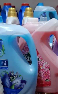 انواع مواد شوینده با دستمال کاغذی حراج زدمه