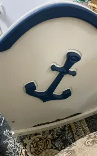 تخت کنار مادر گهواره