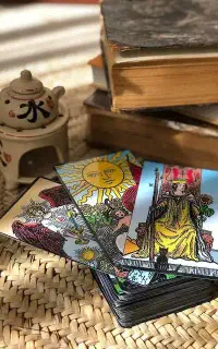 فال تاروت و قهوه‌ تضمینی