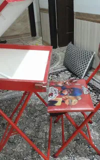میز تحریر  تاشوبدون هیچ گونه مشکلی