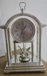 ساعت رومیزی