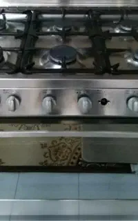 اجاق گاز ایتالیایی با فر برند تکنوگاز