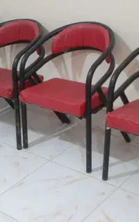دکوراسیون آرایشگاه صندلی اصلاح  آینه پرده