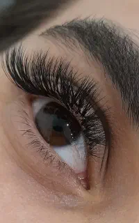 اکستنشن مژه و لیفت