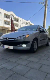 پژو 206 اس دی وی هشت