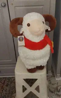 عروسک گوسفند