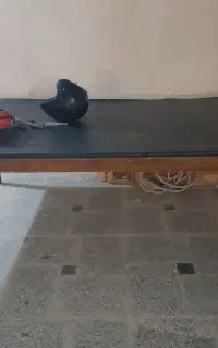 میز  و  مبل  نیمکت و باکس و قیچی ....