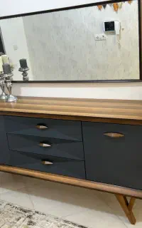 آیینه و کنسول