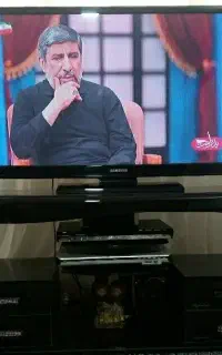 تلویزیون سامسونگ ۴۳..با میز