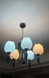 دو عدد لوستر ،سه و پنج شاخه کاملا سالم و در حد نو