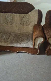 مبل ۷ نفره کارکرده و  دست دو