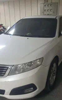 اوپتیما سفید ۲۰۱۰ بی رنگ