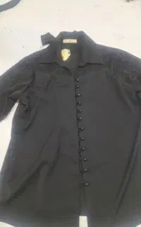 شومیز فقط بیرون بر