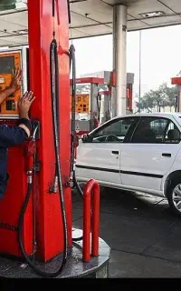 اپراتور پمپ چی پمپ بنزین