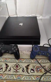 یک ا عدد ps4 اکانتی فوق العاده تمیز دست گیره ها