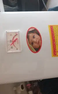 لوازم ارایشگاه کامل . و نو پلاستیکاش باز نشده هنوز