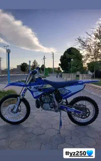 yz250