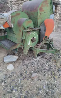 یک دستگاه کمباین سالم