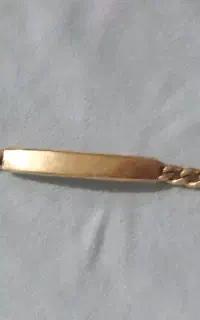 دستبند طلا در حد نو