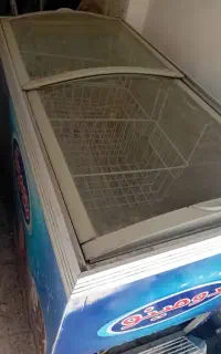 یخچال بستنی
