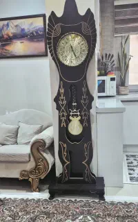 ساعت ایستاده چوبی